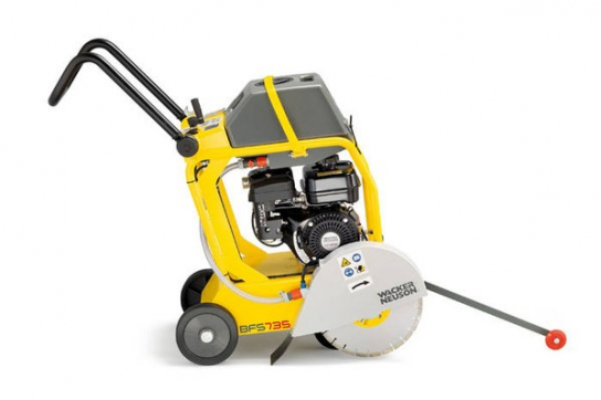 Нарезчик швов бензиновый Wacker Neuson BFS 735 A по выгодной цене в Уфе. Надежное качество и лучшие условия ждут вас.